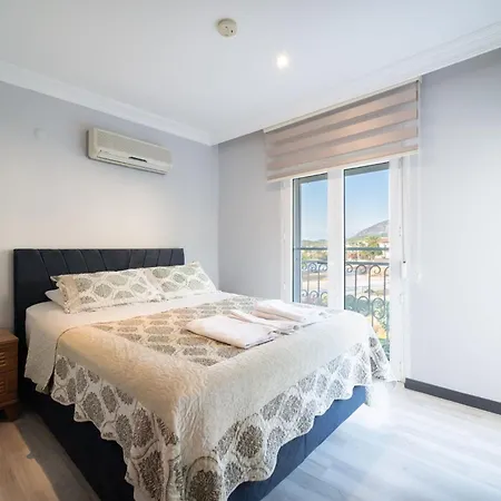 It Is Located In Ldeniz Neighborhood 别墅 *